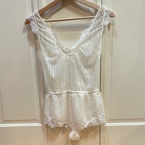 🌟 3 for $10 🌟 Auden Lace Lingerie Romper EUC